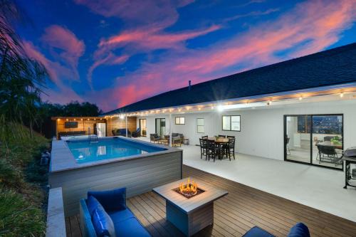 Mountain View 6BR with Pool Spa and Games