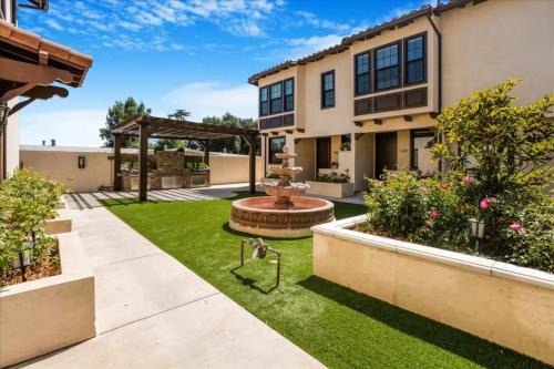 Newly Built Pasadena Retreat Parking Great Location