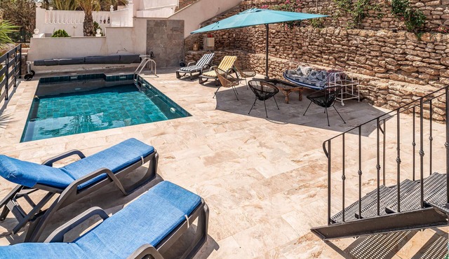 Nice home in San Juan de los Terrer