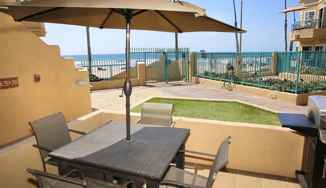 Oceanfront 2BR/2BA Condo in Oceanside with Amazing Beach Access has AC!