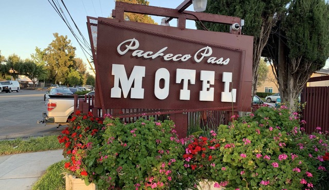 Pacheco Pass Motel