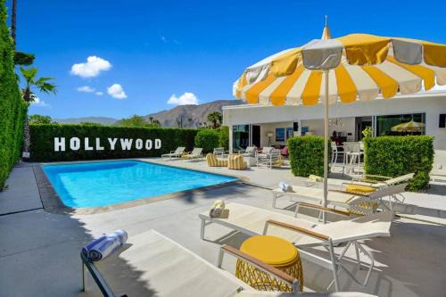 Palm Springs Luxury Home With Pool and Next to Downtown & Airport