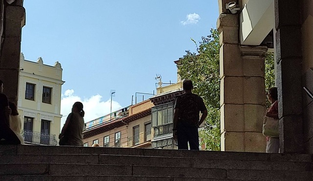 Piso Confortable con Vista Privilegiada , Cerca de Casco Histórico de Toledo