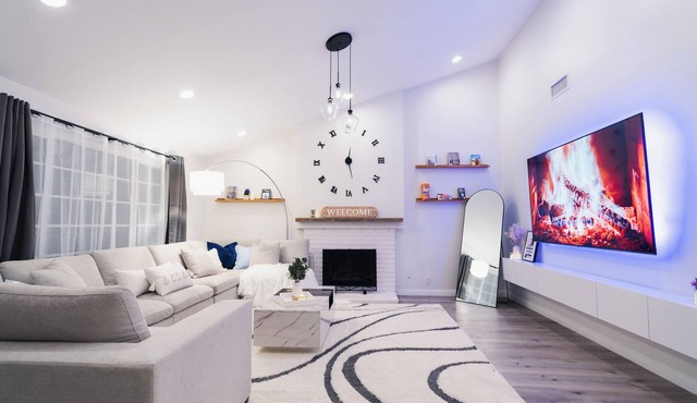 Pool + Arcade Cozy Home. Minutes to Disneyland 2
