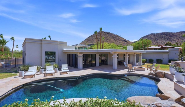 Pool~Jacuzzi~Luxury|EVChrg~Desert Park