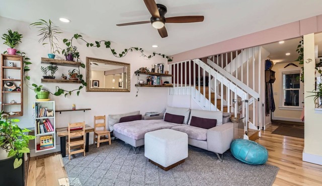 Prime Location - Cozy Modern 2-bedroom townhome in beautiful Boulder w/WiFi, AC