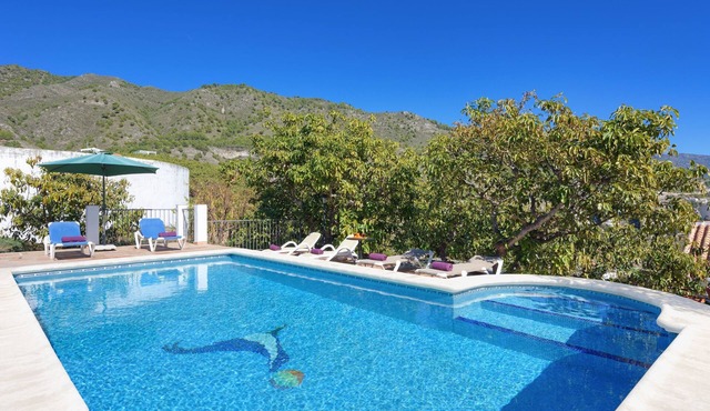 Private pool, breathtaking views, and ultimate comfort. Your dream Costa Del Sol getaway awaits