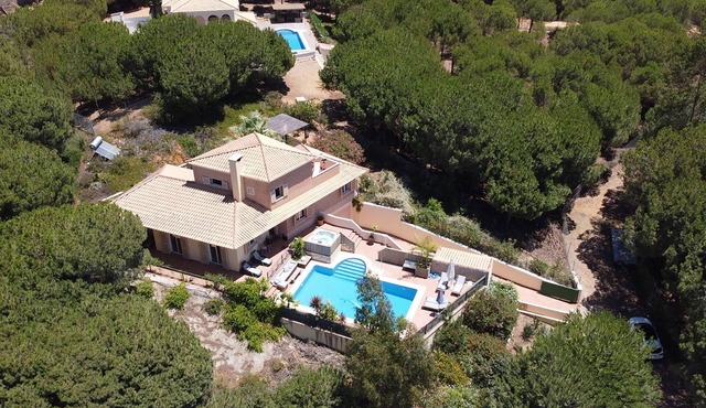 PRIVATE VILLA - with pool & hot tub, near Isla Cristina, Ayamonte & Islantilla