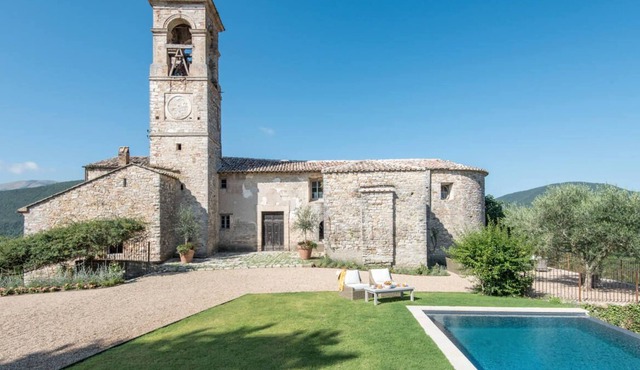 Private villa with swimming pool in Umbria