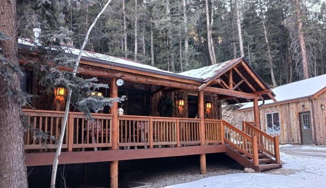 Quaint, Cozy, Comfortable 1937 Mountain Cabin