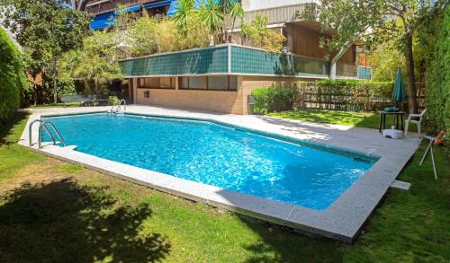 Quiet Studio in Madrid - 35 m² with Shared Pool
