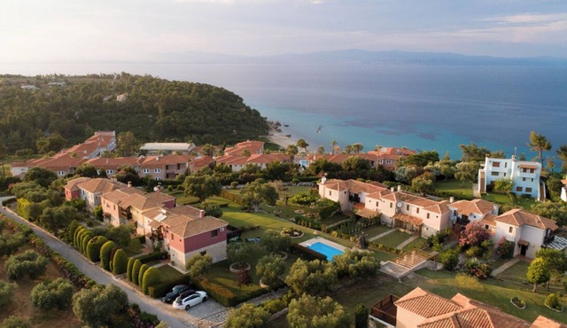 Rastoni Fabienne Shared Pool, Afitos