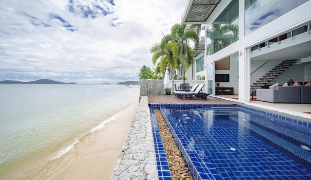 Raya Villa, 2 Bed Beachfront Villa Private Pool