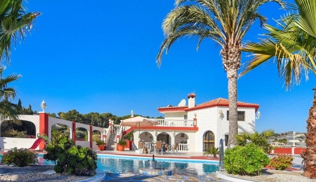Ref 111) Large luxury Finca near Altea la Vella