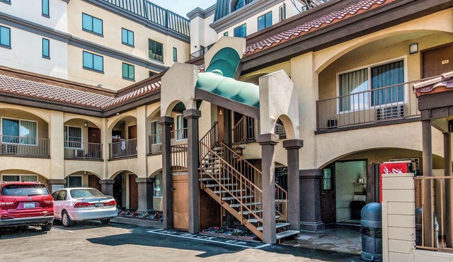 Rodeway Inn Regalodge