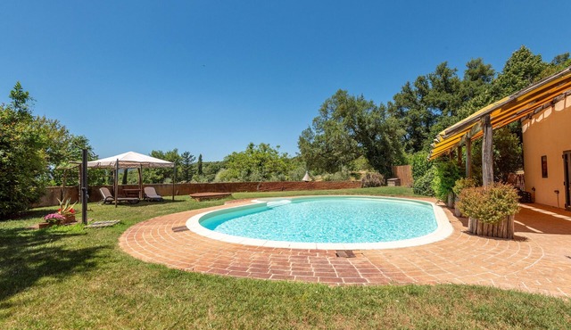 Room 'Podere Marroneto - Camera 3' with Mountain View, Shared Pool and Wi-Fi
