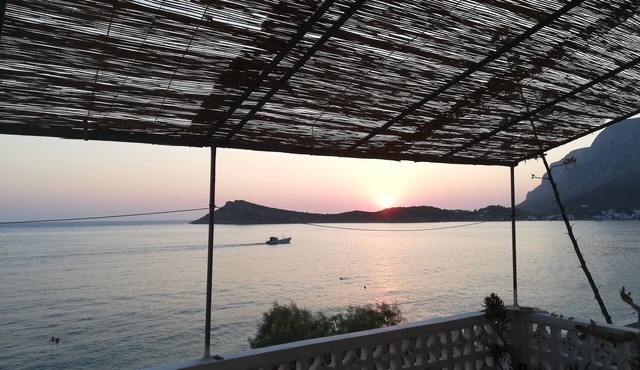 Sea view studios