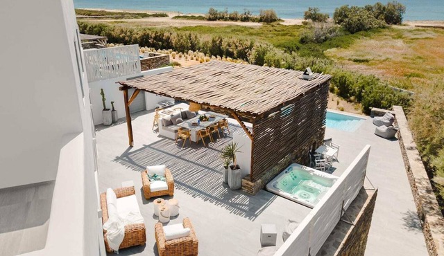 Seaside serenity Villa - Pool, Jacuzzi and Steps to Plaka Beach.