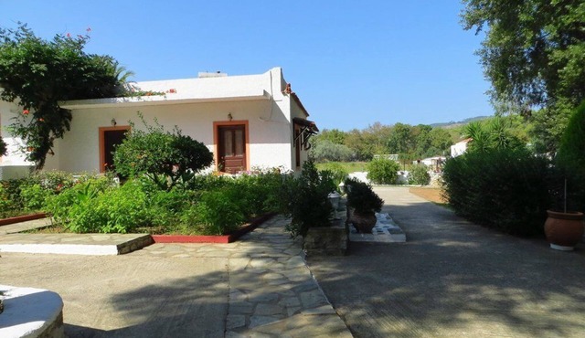 Skiathos, Trulos Beach Studios 500 Metres From THE Beach.