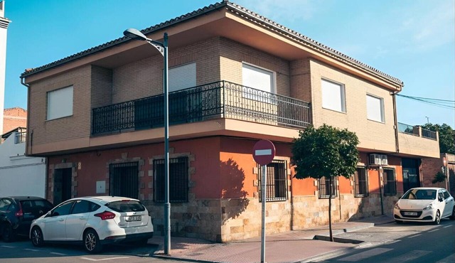 Spacious and private house near Granada