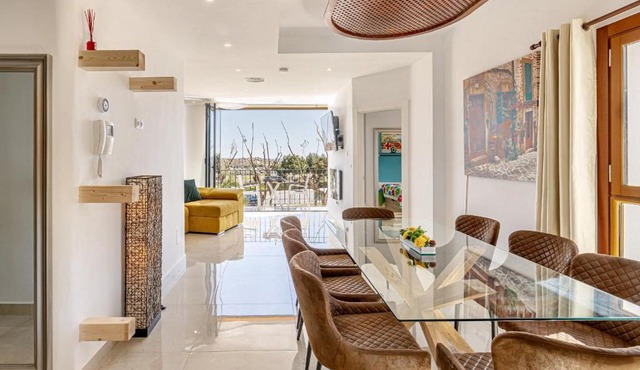 Spacious apartment with pool in the heart of Murcia - 128 m²