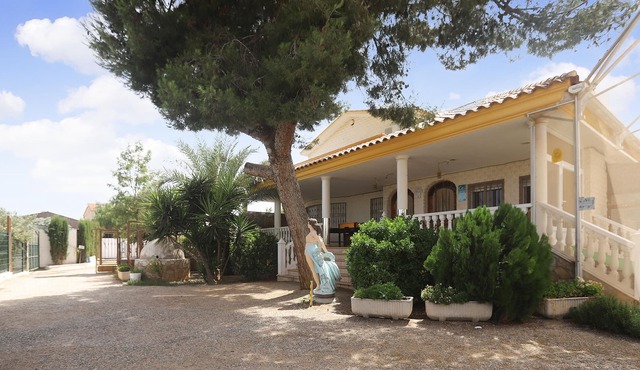 Spacious vacation accommodation on the border with Portugal.