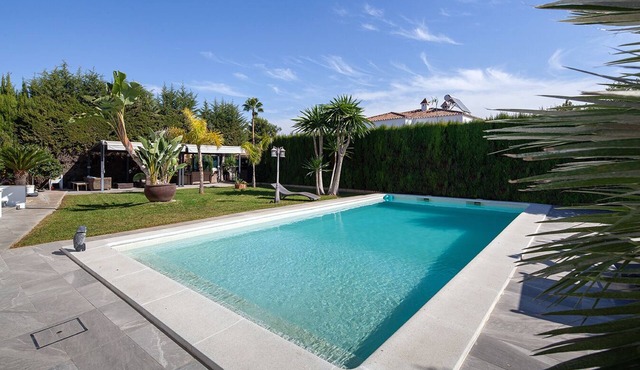 Spectacular villa next to Seville-Sevillarooms