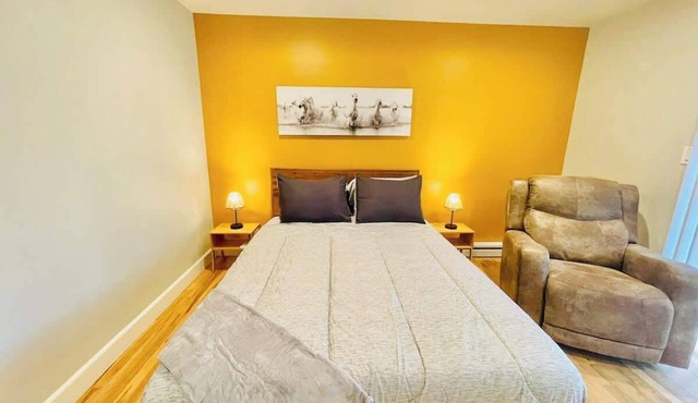 Spring Haven/Sleeps 16/3.5 Bath