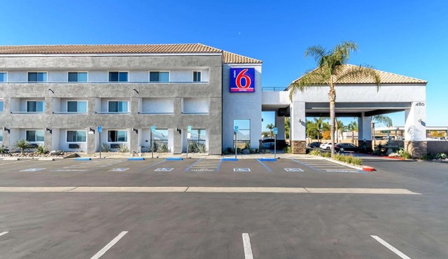 Studio 6 Suites Perris, CA