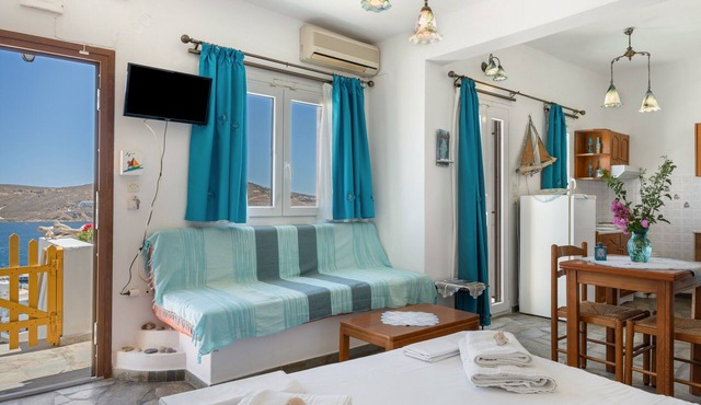 Studio Apartment 'Agnadi' with Sea View, Balcony and Air Conditioning