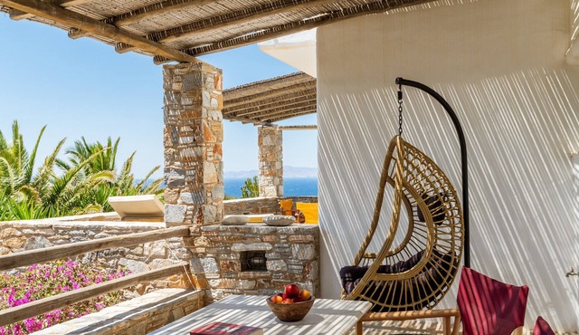 Studio Apartment 'Suite No 1' with Sea View, Wi-Fi and Air Conditioning