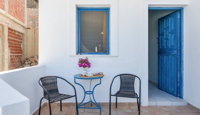 Studio Apartment 'Triple No 1' with Sea View, Wi-Fi and Air Conditioning