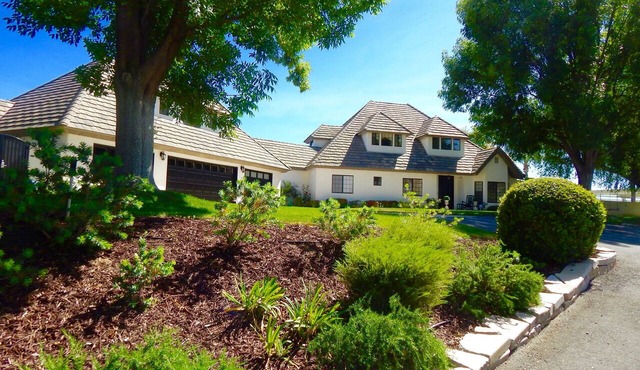 Studio Loft Apartment PERMITTED TEMECULA WINE COUNTRY VACATION HOME