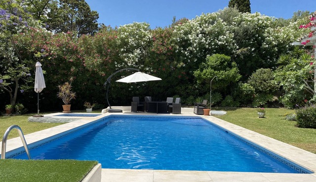 Stunning Bungalow Villa With a Large Private Pool and Gardens