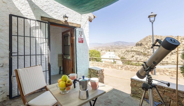 Stunning private villa for 4 guests with WIFI, TV and terrace