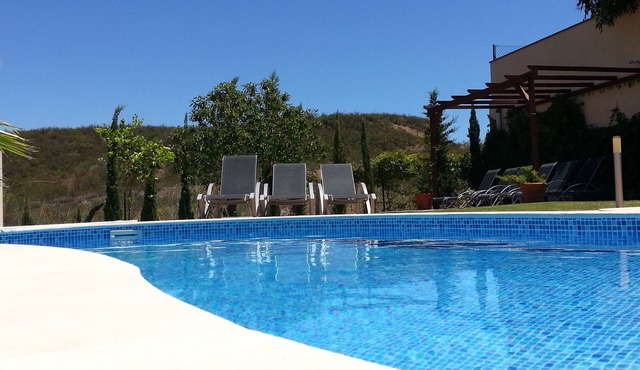 Superb semi-secluded 5 Bedroom Villa with private pool and gardens