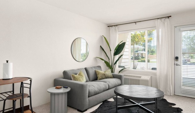 The Lassen | Spacious & Private 1bdrm in Paradise