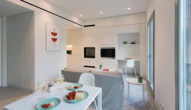 The Met Main Suite 2, cozy suite in the Cathedral Square, Rethymno!