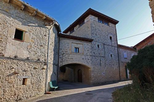 Torrona Torre Medieval en Las Merindades