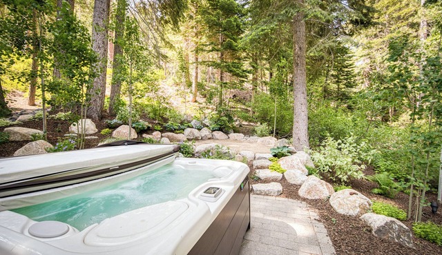 Trailside in Alpine by Tahoe Getaways - Pet-Friendly w/Hot Tub Close to Hiking and Biking