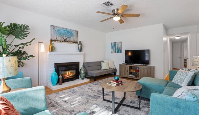 Trinity Escape, Entire home, 3 bedroom, 2 bath near Lodi Lake