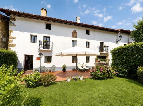 Uitzenea Casa familiar con jardín