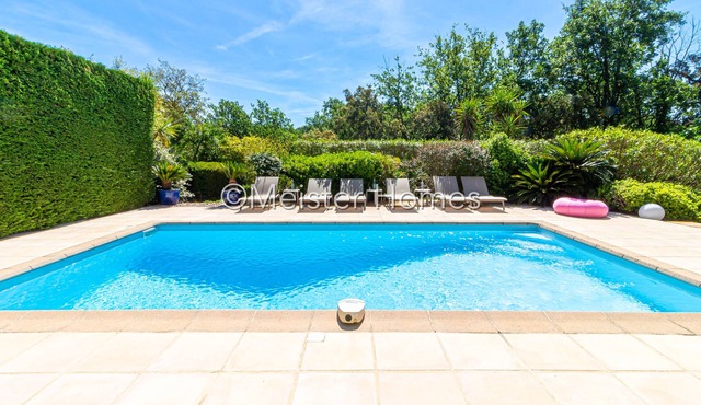 Villa 3 Chambres Avec Piscine, à 10 Minutes de Saint-tropez