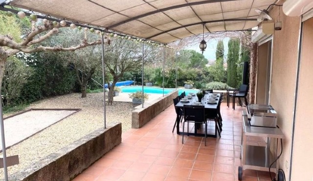 Villa Carpentras, 5 bedrooms, 10 persons