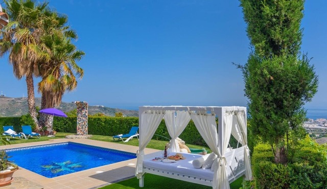 Villa Elvira Torrox by Ruralidays