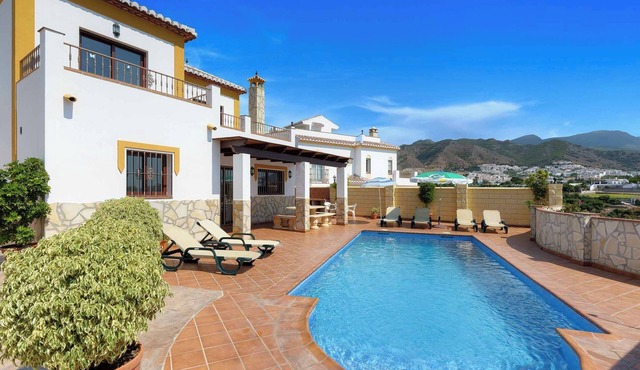 Villa Jara - Three Bedroom Villa, Sleeps 6