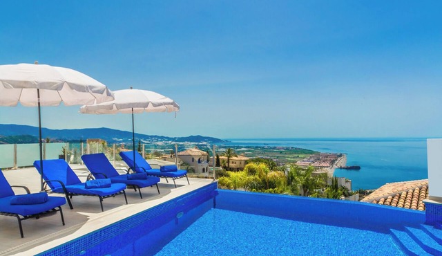 Villa La Palmera with private pool and fantastic views