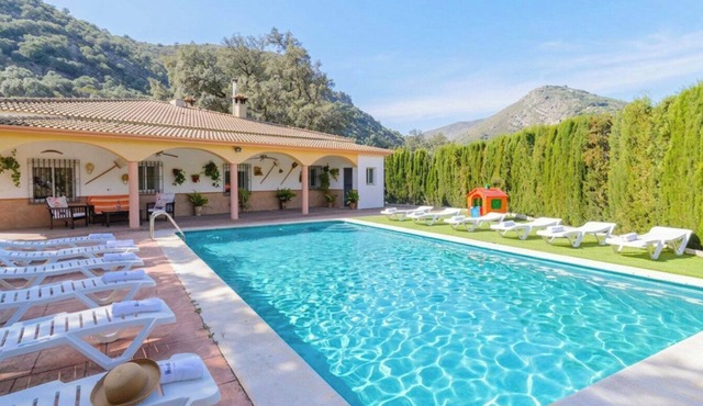 Villa la Quinta Priego de Córdoba by Ruralidays