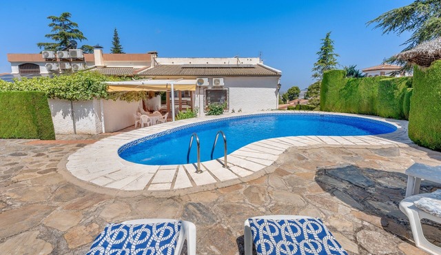 Villa 'Leonor Con Piscina Privada' with Mountain View, Wi-Fi and Air Conditioning