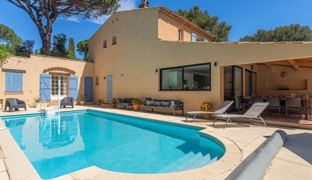 Villa with pool in Gassin